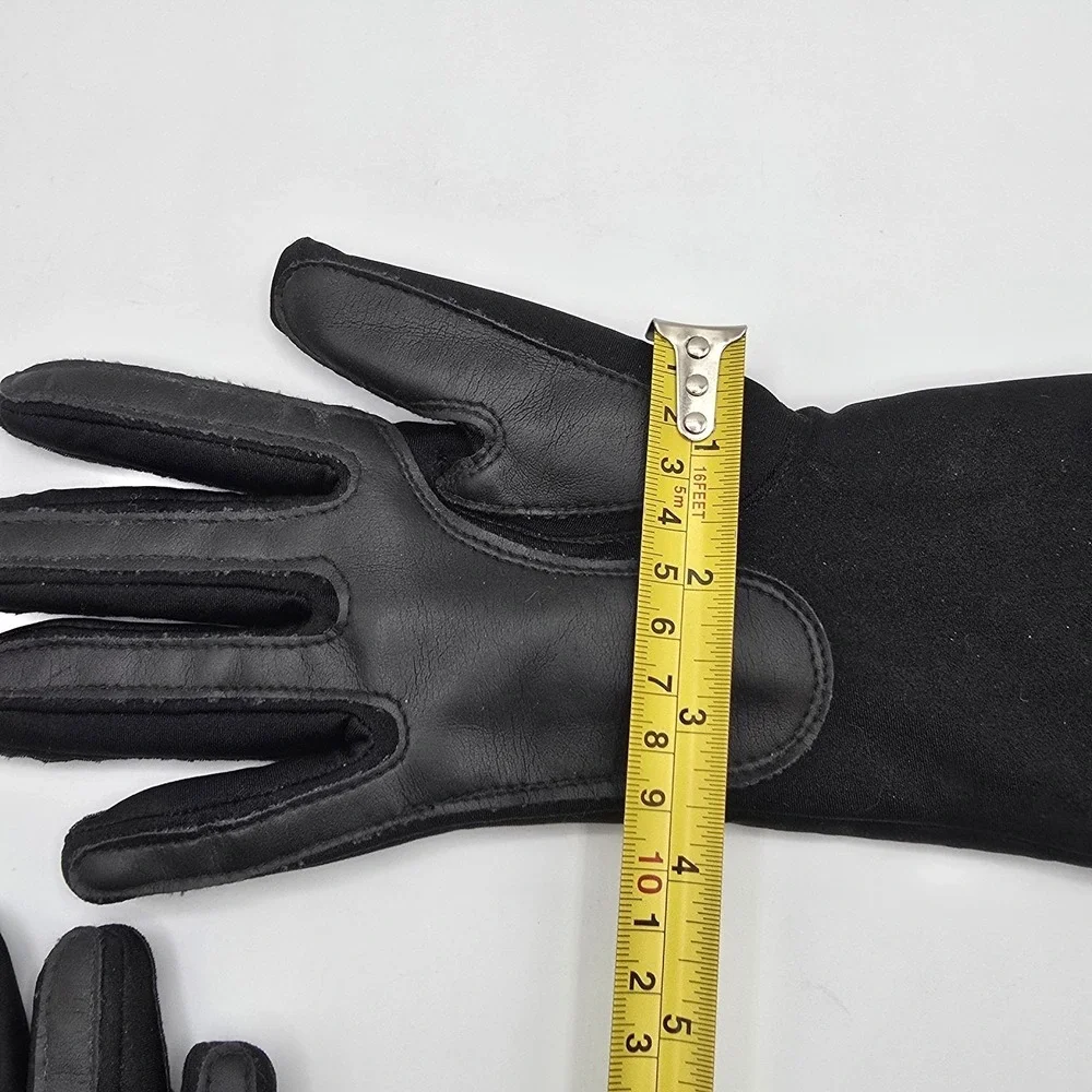 Vtg womens BLACK‎ WINTER GLOVES one size fits most Thinsulate